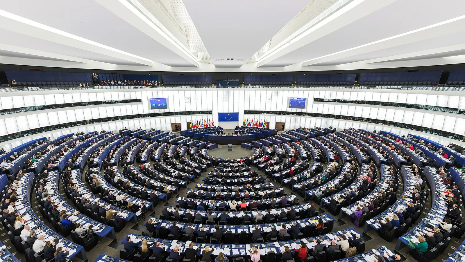 Пленарный зал Европейского парламента в Страсбурге во время заседания